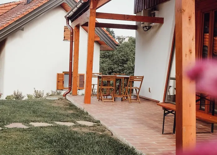 Ecological Farm Makrobios Panonija Ferienhaus